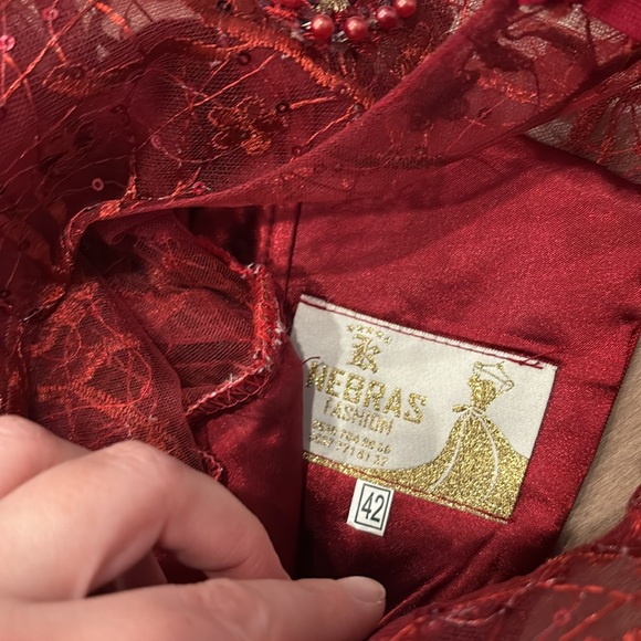 Evening dress modest - Picture 5 of 5